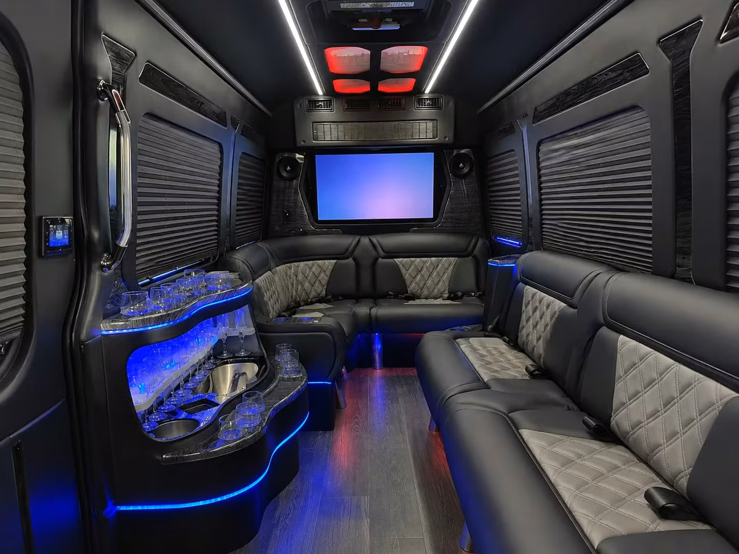 construction crew shuttles and worksite transportation around prescott valley